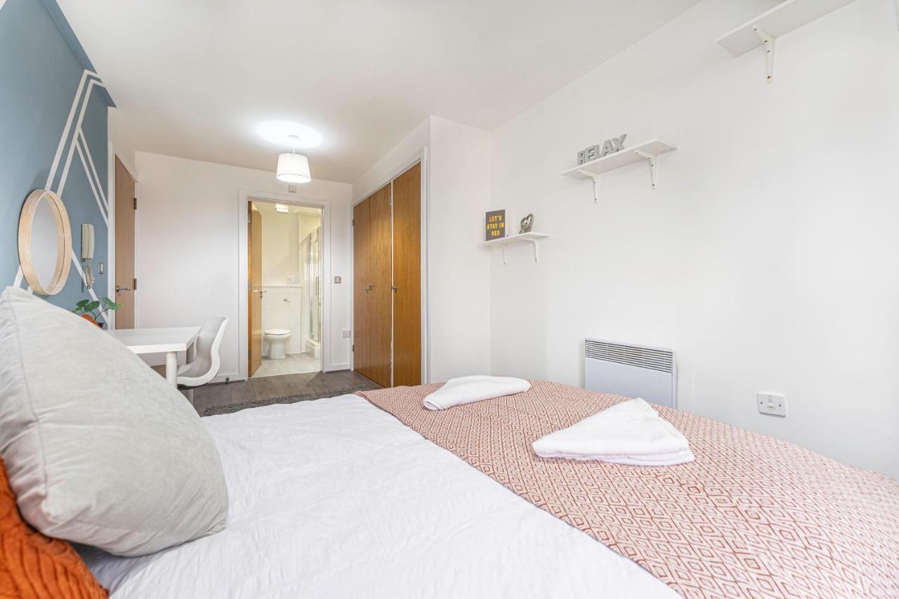 Jkg Property Solutions Presents Cosy City Apartment Coventry Exterior photo