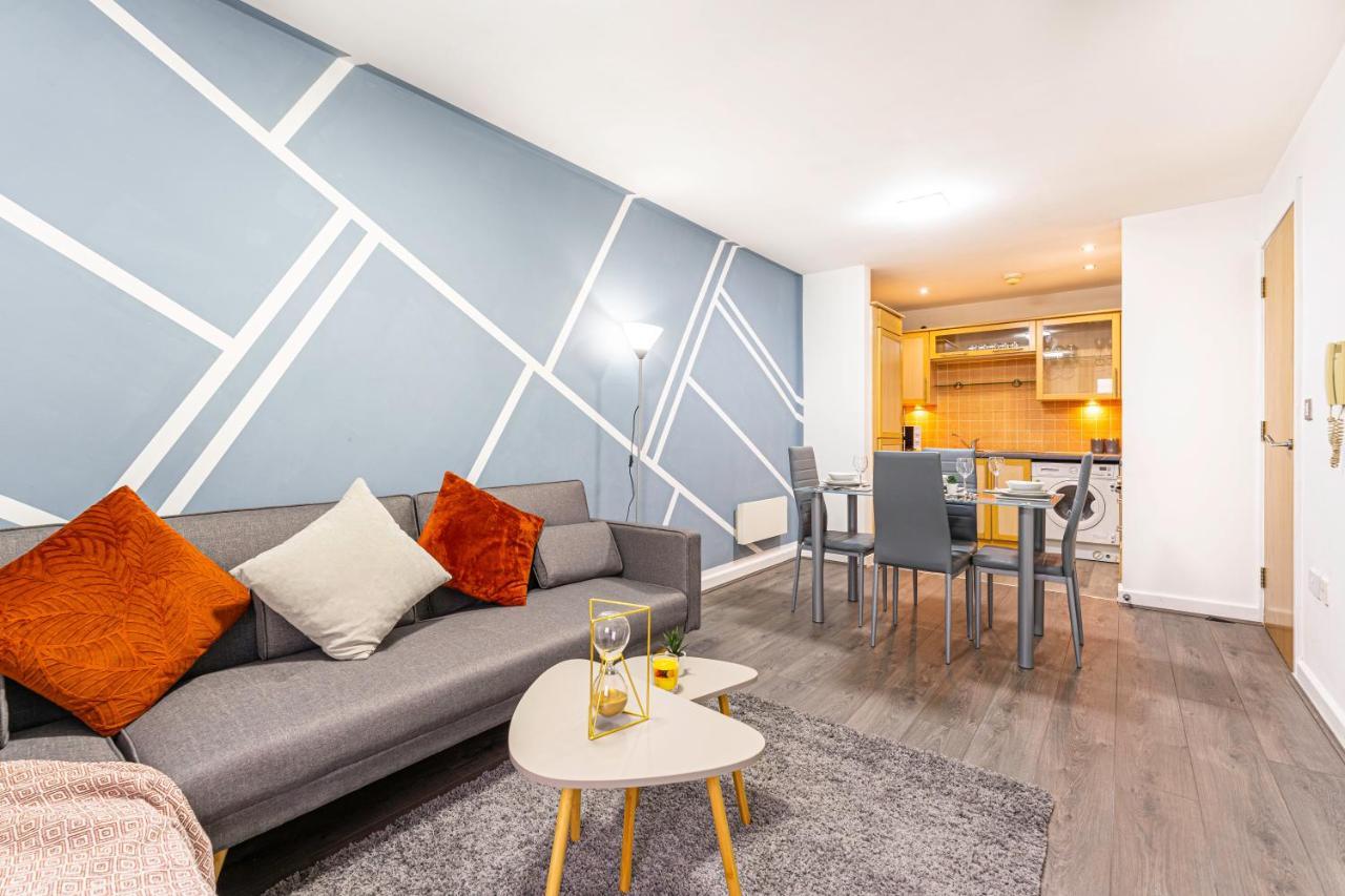 Jkg Property Solutions Presents Cosy City Apartment Coventry Exterior photo