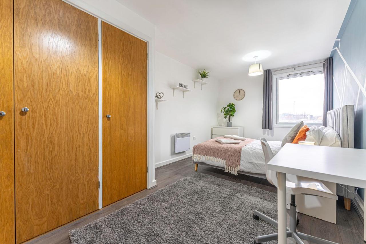 Jkg Property Solutions Presents Cosy City Apartment Coventry Exterior photo