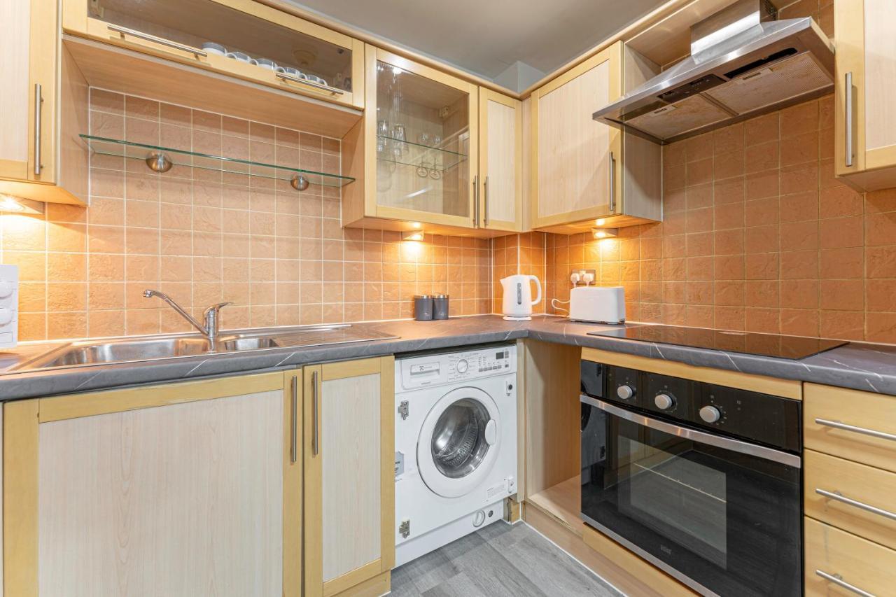 Jkg Property Solutions Presents Cosy City Apartment Coventry Exterior photo