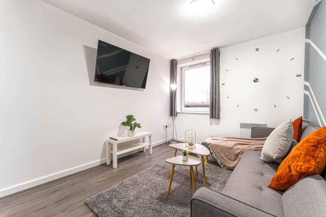 Jkg Property Solutions Presents Cosy City Apartment Coventry Exterior photo