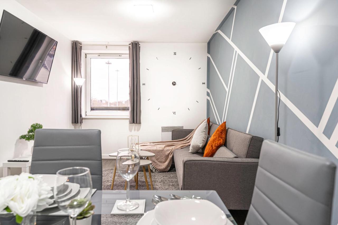 Jkg Property Solutions Presents Cosy City Apartment Coventry Exterior photo