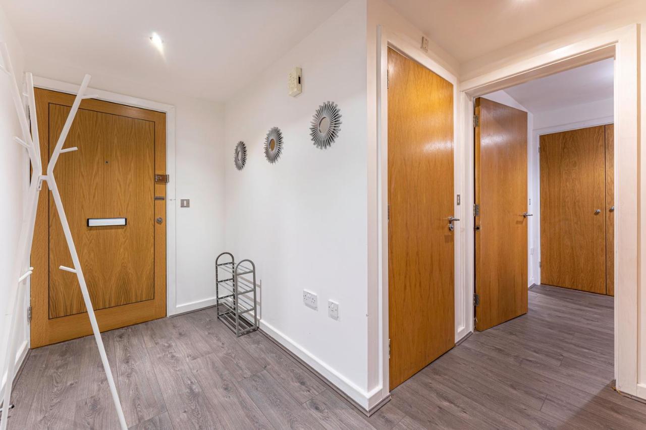 Jkg Property Solutions Presents Cosy City Apartment Coventry Exterior photo